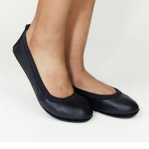 Samara Foldable Ballet Flat in Black Leather